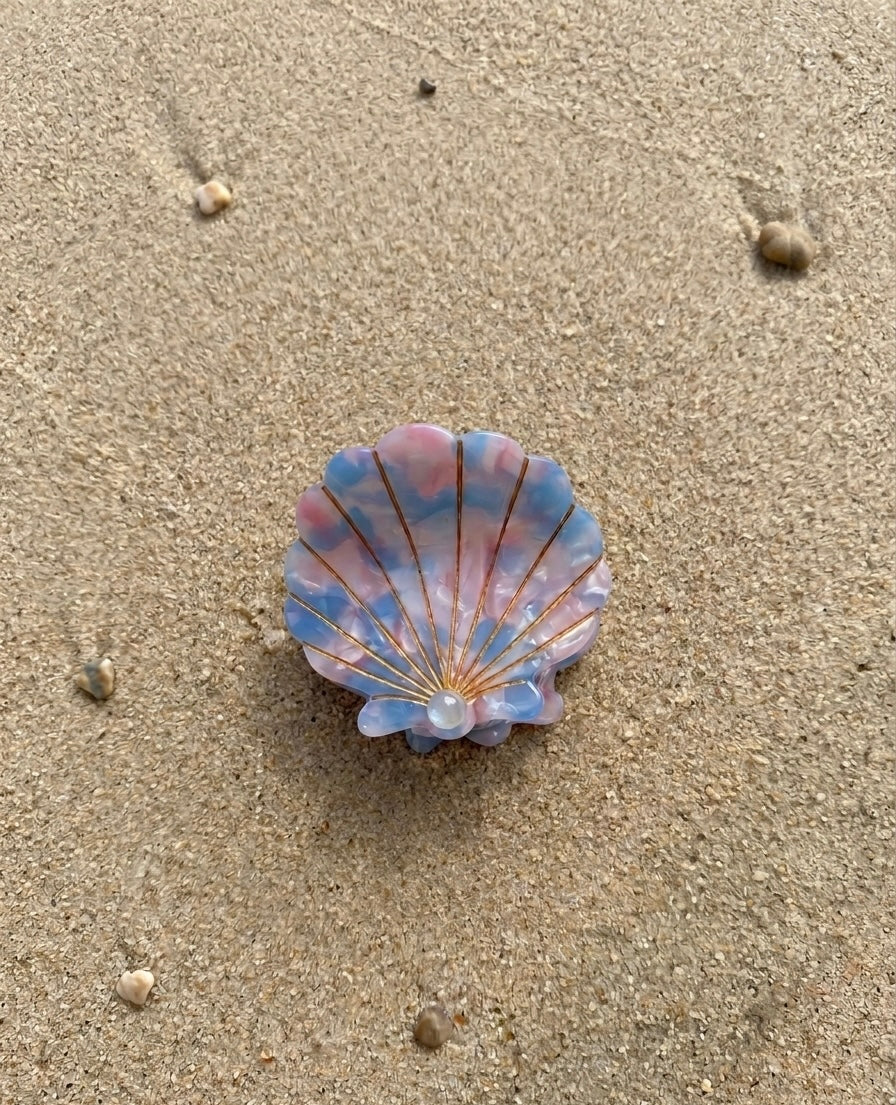 Aura Pearl Shell Clip