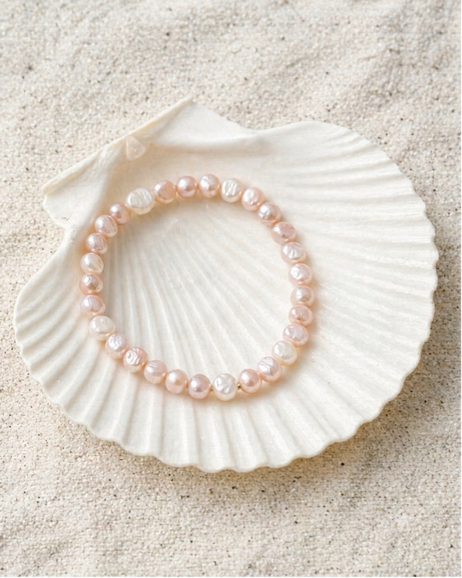 Petal Pearl Bracelet